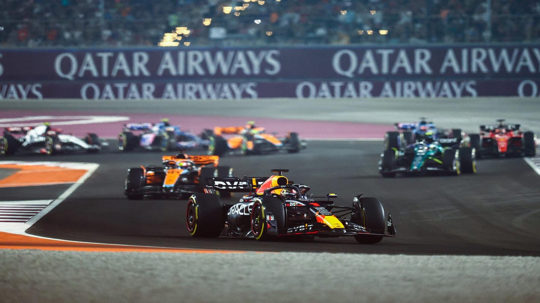 Verstappen thắng áp đảo sau khi vô địch F1 năm thứ ba liên tiếp