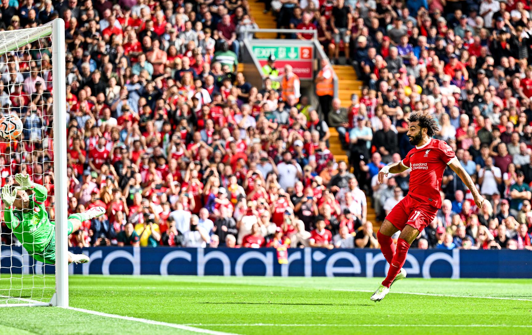 Salah vượt thành tích ghi bàn của Gerrard ở Liverpool