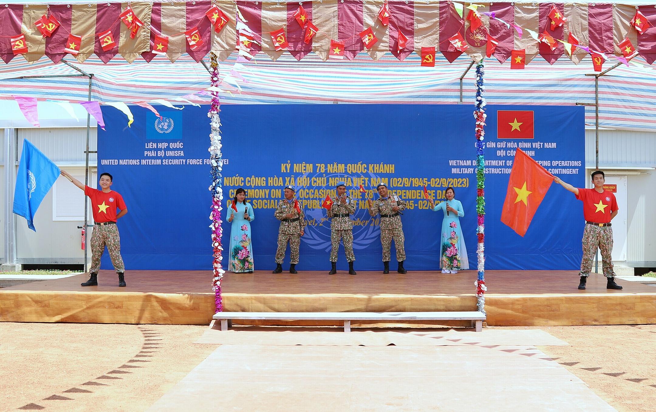 Bộ đội Việt Nam mừng Quốc khánh tại châu Phi