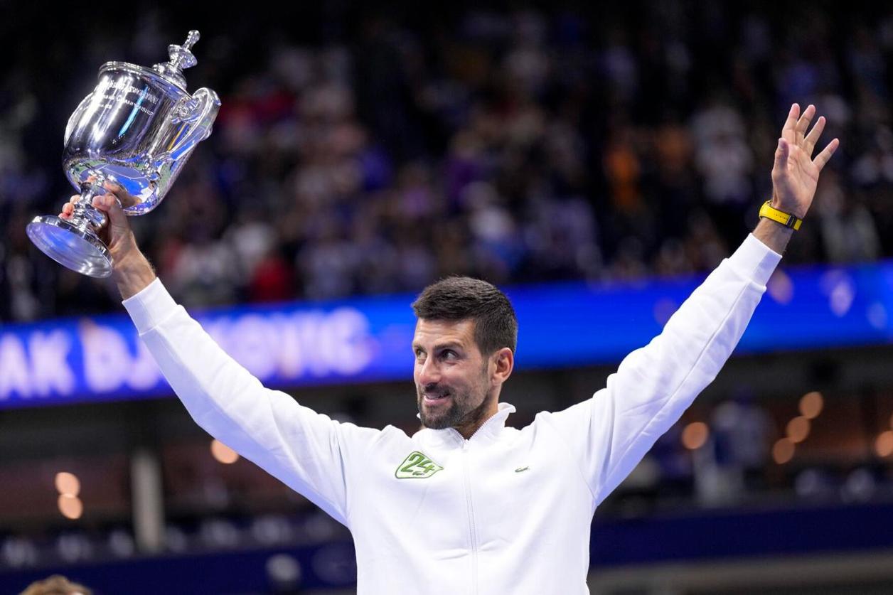 Djokovic không giải nghệ trên đỉnh cao