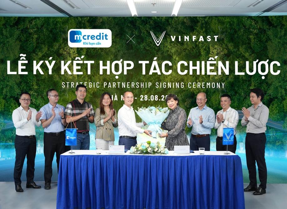 VinFast hợp tác Mcredit, cung cấp gói tài chính cho khách hàng mua xe máy điện