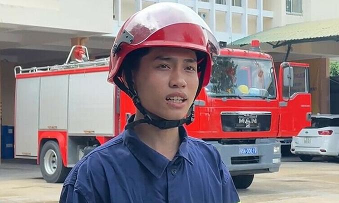 Chiến sĩ 20 tuổi cứu cháu bé trong nhà cháy ở Phan Thiết