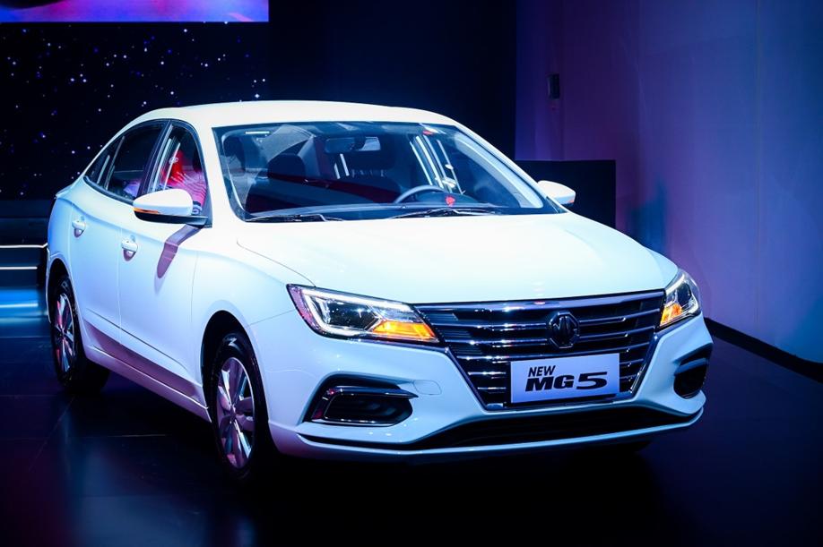 Sedan hạng C mới về Việt Nam giá từ 399 triệu đồng, rẻ hơn cả Hyundai i10