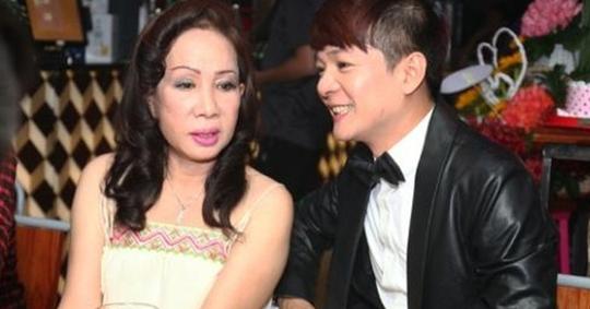 Nam ca sĩ Việt lấy vợ hơn 8 tuổi, sau 30 năm vẫn yêu say đắm, mặn nồng dù không có con cái