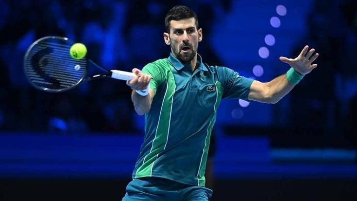 Sinner giúp Djokovic vào bán kết ATP Finals