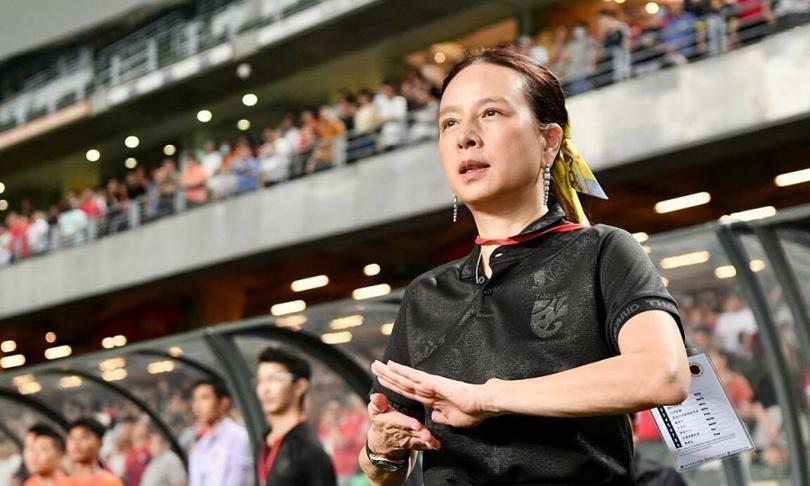 Madam Pang treo thưởng lớn cho tuyển Thái Lan