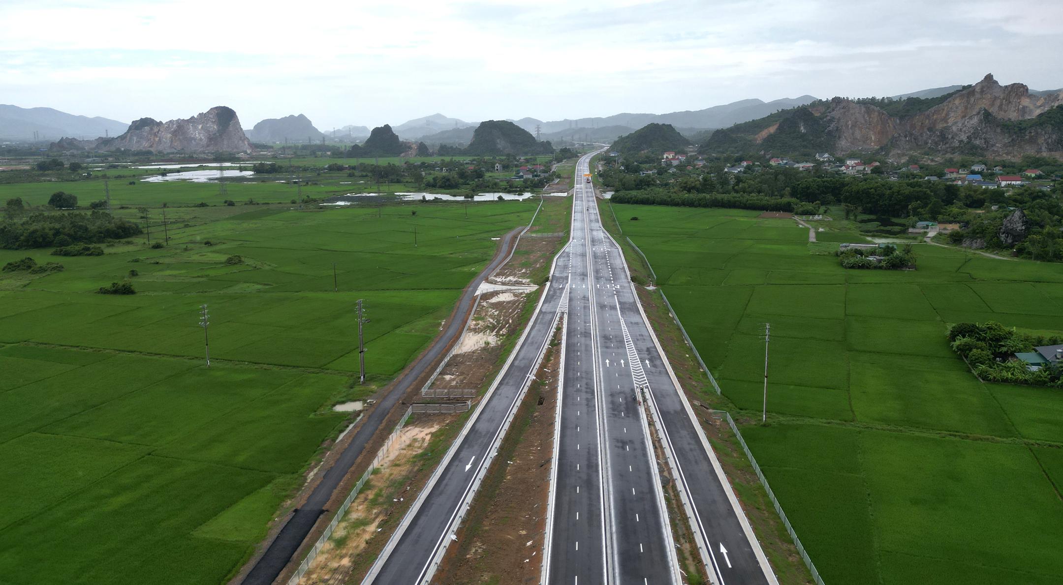 Khánh thành hai cao tốc qua Thanh Hóa, Nghệ An