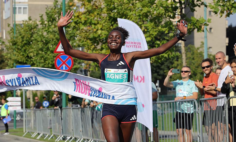 Runner Kenya mất 2 kỷ lục thế giới vì đường chạy không chuẩn