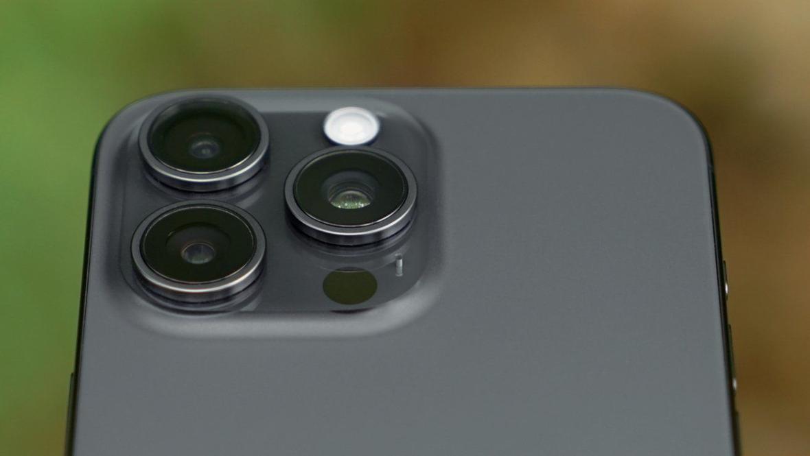 Đánh giá chi tiết iPhone 15 Pro Max: "Trùm cuối" của năm