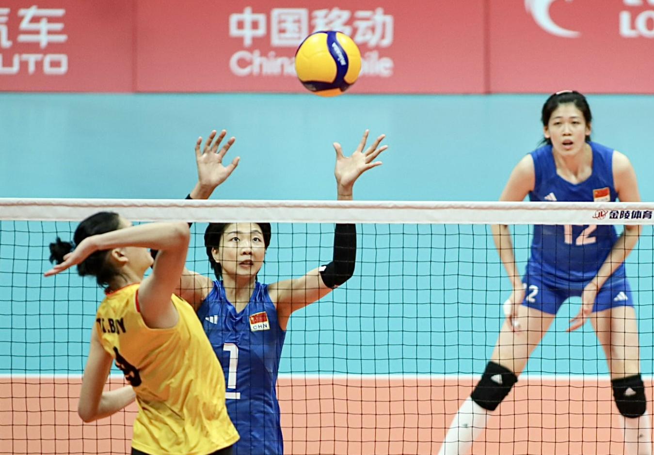 Việt Nam đụng Nhật Bản ở bán kết bóng chuyền nữ Asiad