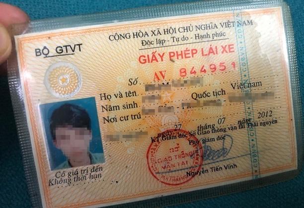 Giảm phí đổi giấy phép lái xe, cấp hộ chiếu trực tuyến