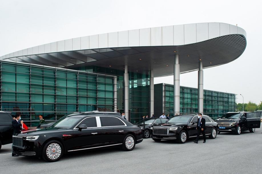 Cận cảnh xe limousine chở Chủ tịch Trung Quốc trong chuyến thăm Việt Nam