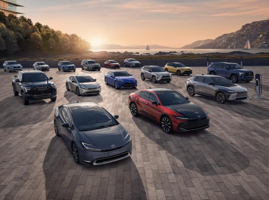 Không chạy đua làm ô tô điện, Toyota vẫn bán được nhiều xe nhất thế giới