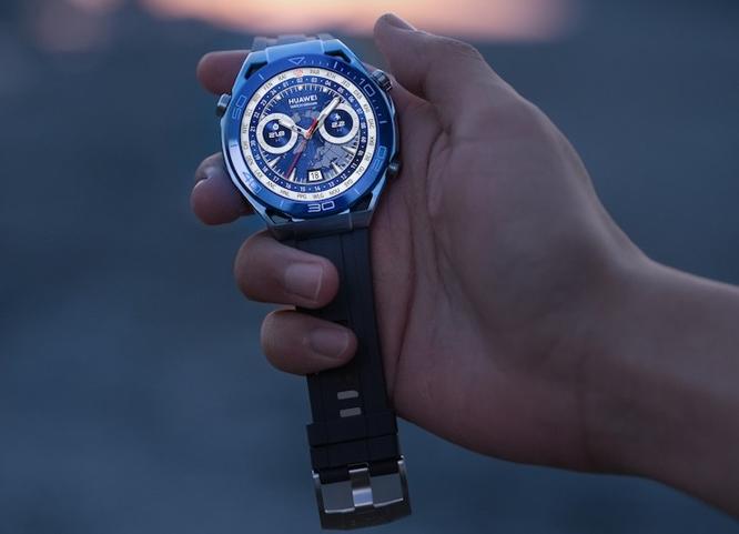 Đây là smartwatch siêu bền với pin 2 tuần, lặn được cả ngày ở độ sâu 110m