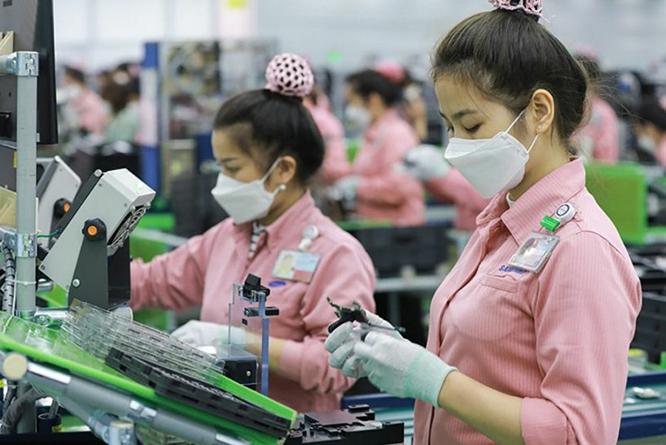 Việt Nam vượt Hàn Quốc về xuất khẩu smartphone, chỉ còn thua một đối thủ