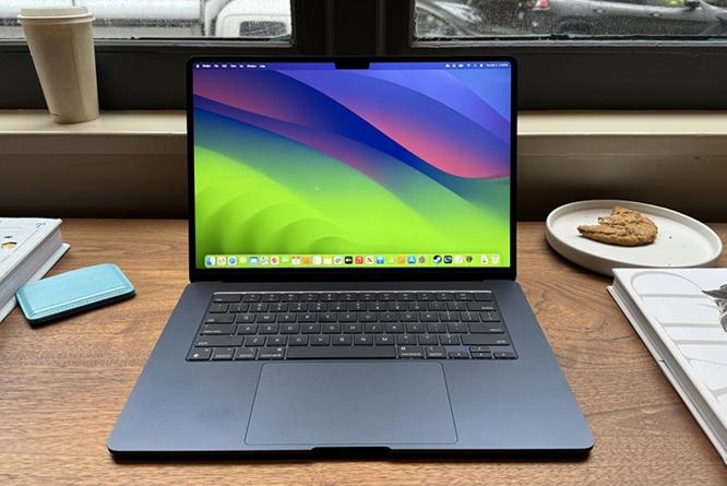 Apple phù phép ra sao để MacBook Air M3 có SSD 256 GB nhanh hơn 82%?