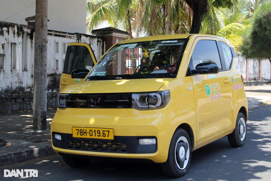 Dùng ô tô điện mini để chạy taxi với giá cước 8.000 đồng mỗi km